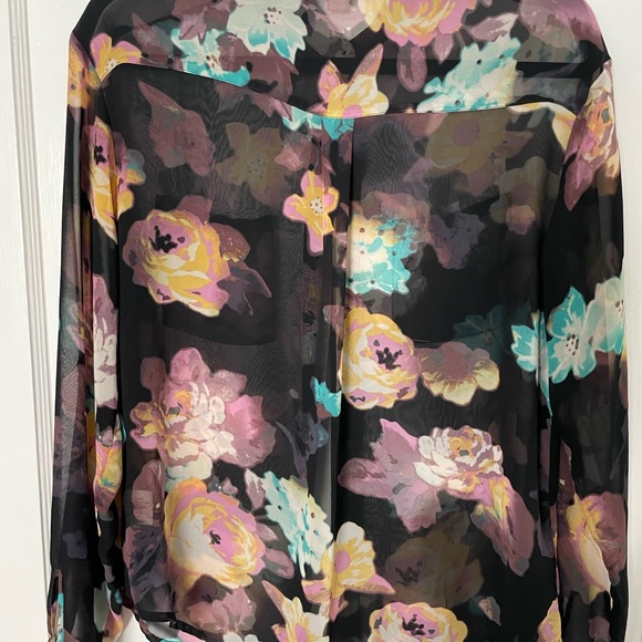 Decree Floral Chiffon Blouse - Picture 2 of 3